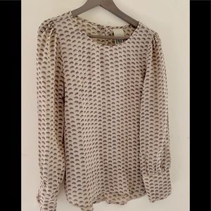 PBO blouse with pretty details on the back and arm